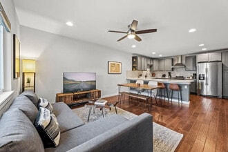 Building Photo - 2015 Rabb Glen St