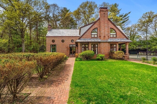 Building Photo - 110 Juniper Rd