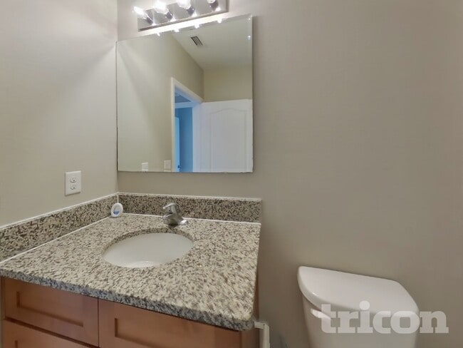 Building Photo - 316 Harbour Wy