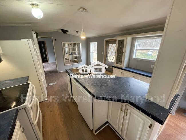 Building Photo - 159 Waibel Rd