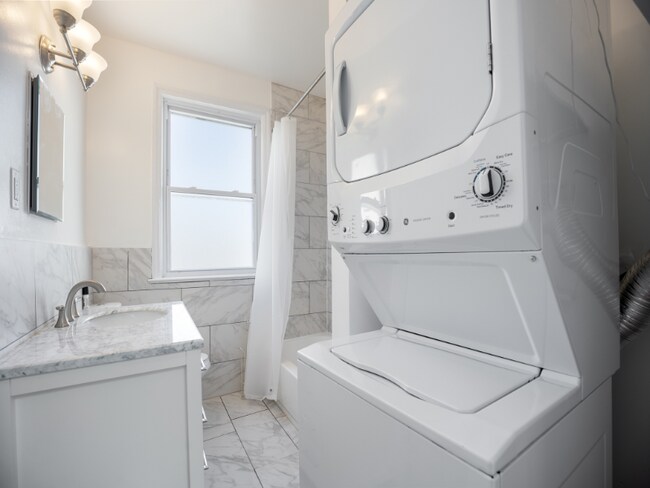 Building Photo - 4014 3rd St NW