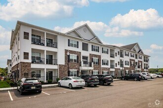 Building Photo - 735 Stiller Ln