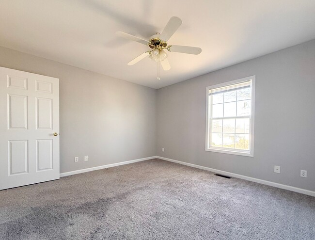 Building Photo - Spacious 3-Bedroom Home with Huge Basement, Garage, and Scenic Country Views