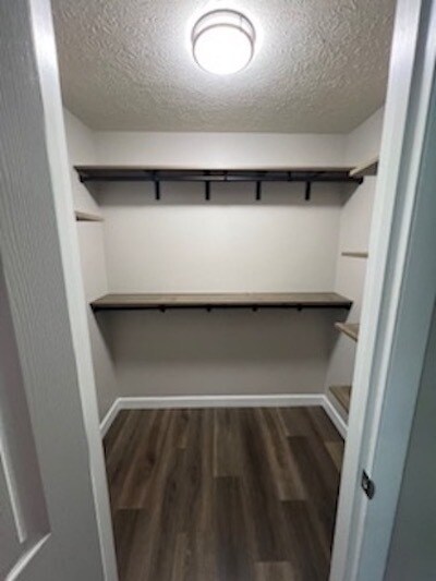 2nd BR Walk-in closet - 8892 Eagleview Dr