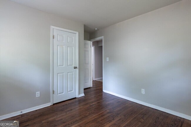 Building Photo - 3527 Bolfair Dr NW