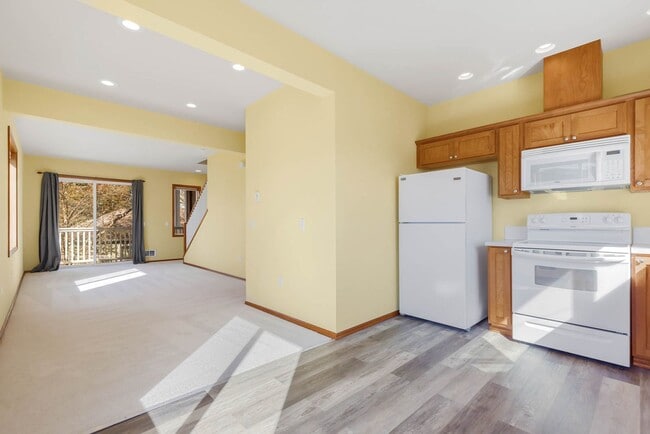 Building Photo - 1619 SW Barton St