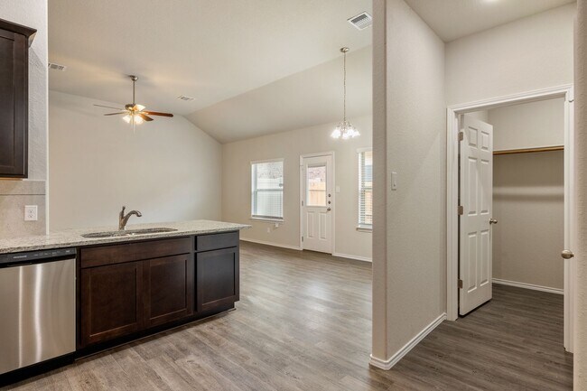 Building Photo - 9211 Canyon Bnd