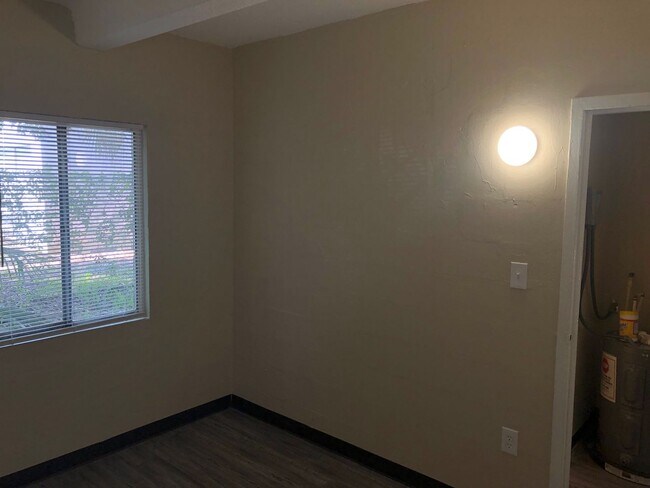 Building Photo - 430 Sunset