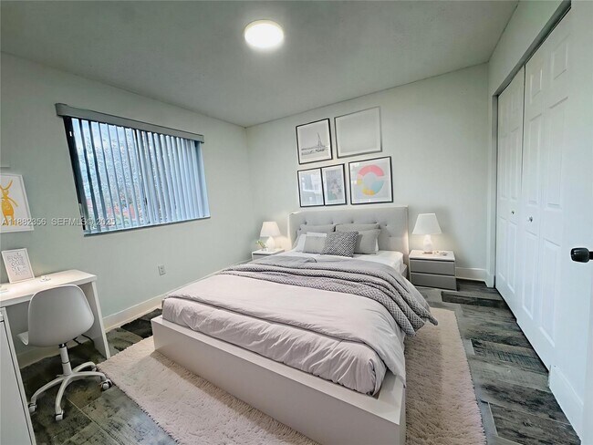 Building Photo - 7005 NW 173rd Dr