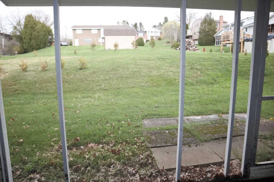 Building Photo - 198 Ellsworth St