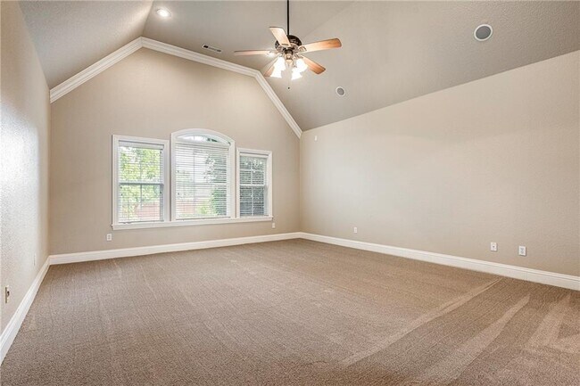 Building Photo - 5503 S 44th St