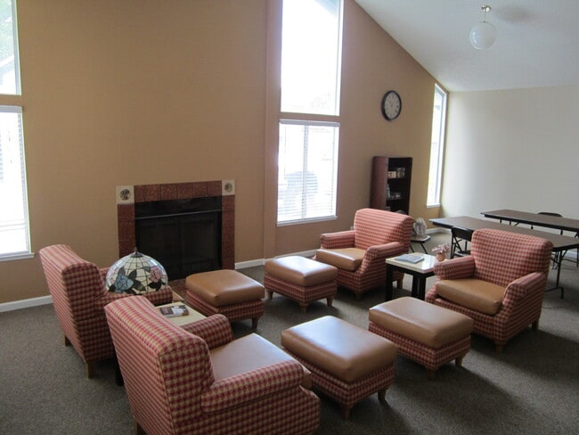 Building Photo - Cute One Bedroom With Swimming Pool, Club ...