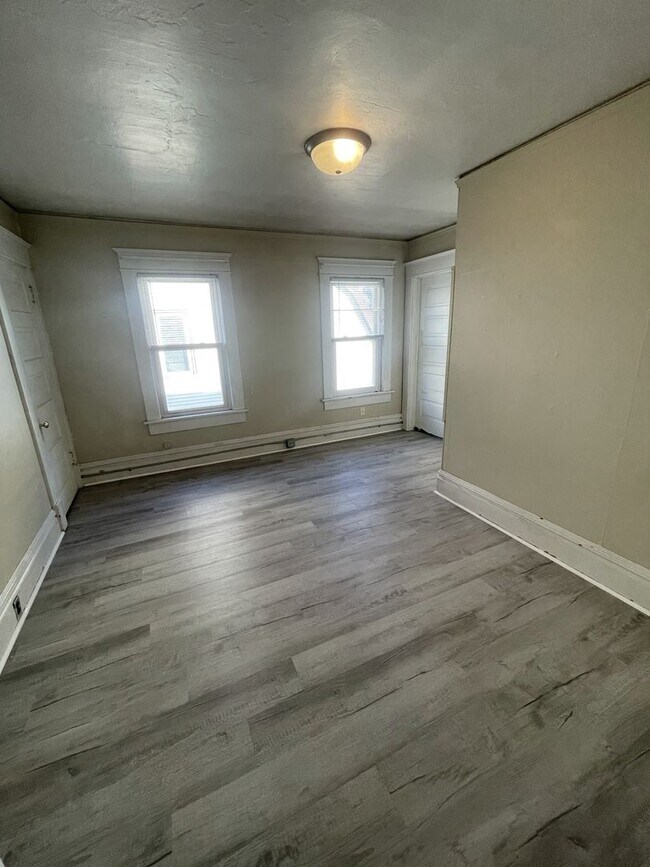 Building Photo - 509 High Ave