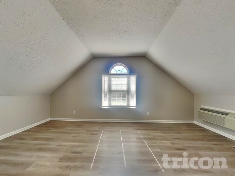 Building Photo - 146B Waterford Way