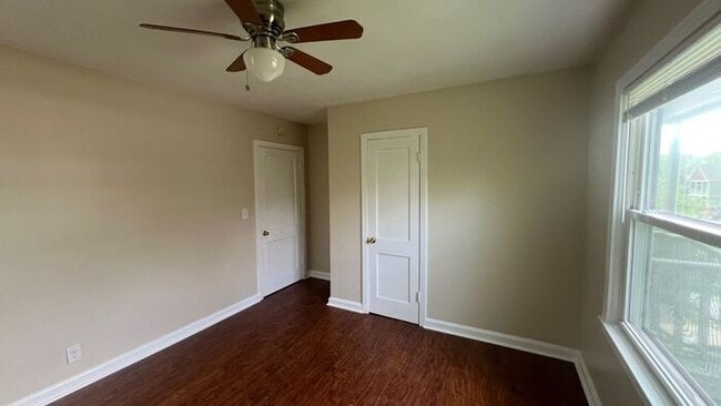 Building Photo - Cute East Nashville Home