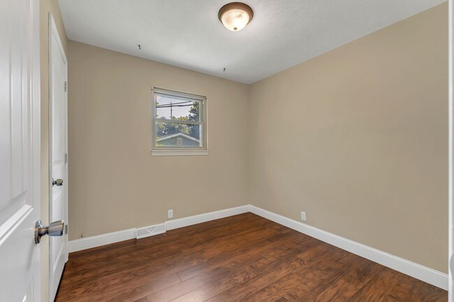 Building Photo - Italian Estates Property Management