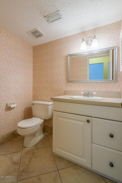 Half Bath - 172 La Pasada Cir S