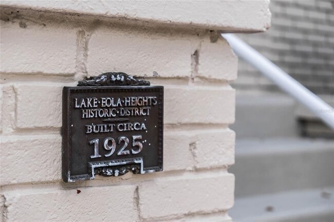 Building Photo - 718 E Livingston St