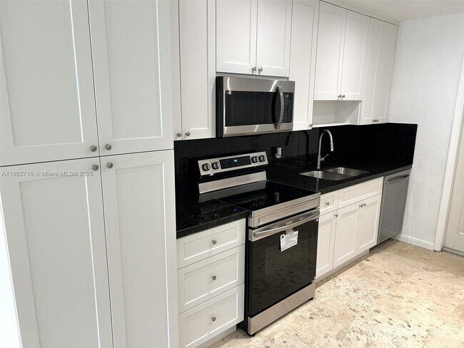 Building Photo - 1584 NE 110th Terrace