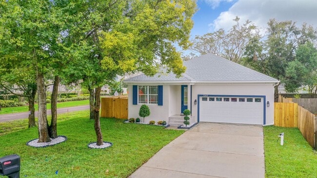 Building Photo - Beautifully Remodeled Citrus Park House