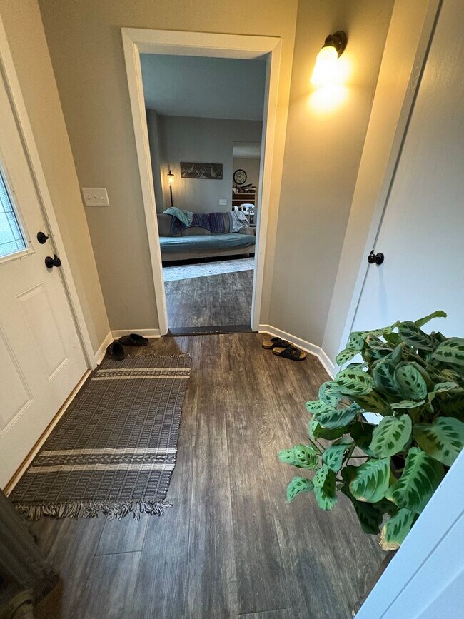 Building Photo - JCP - 02 - Charles St