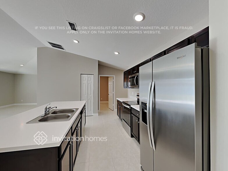 Building Photo - 442 Oldenberg St SW