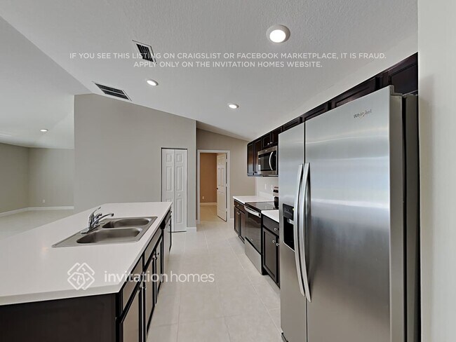 Building Photo - 442 Oldenberg St SW