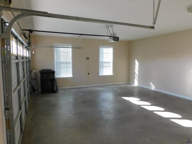 Building Photo - 1307 Loudon Hill Dr