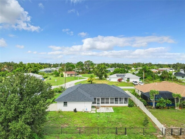 Building Photo - 7384 Van Lake Dr