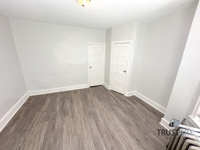 Building Photo - 3 Bedroom townhome in Olney-Oak Lane, Phil...