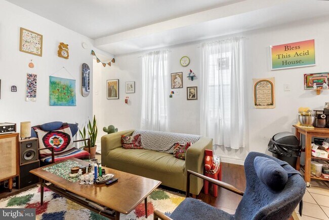 Building Photo - 2010 E York St