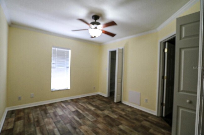 Building Photo - 4419 W Euclid Ave