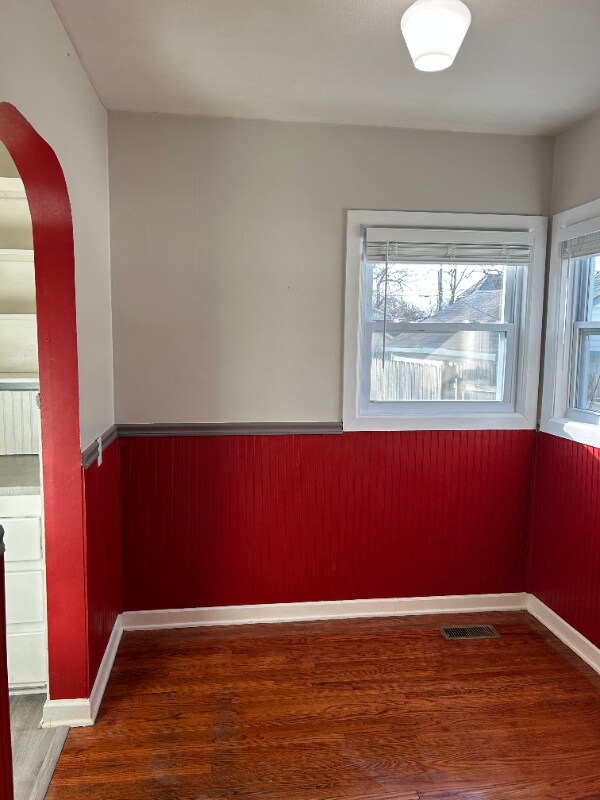 Building Photo - 1841 N Jeanette Ave