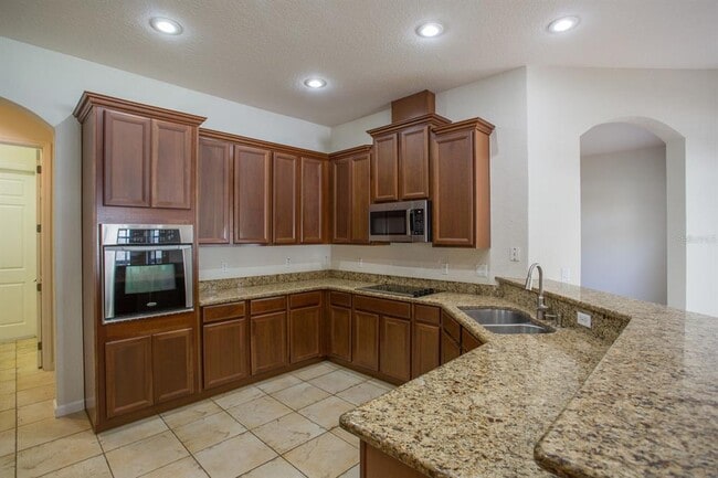 Building Photo - 3876 Shoreview Dr