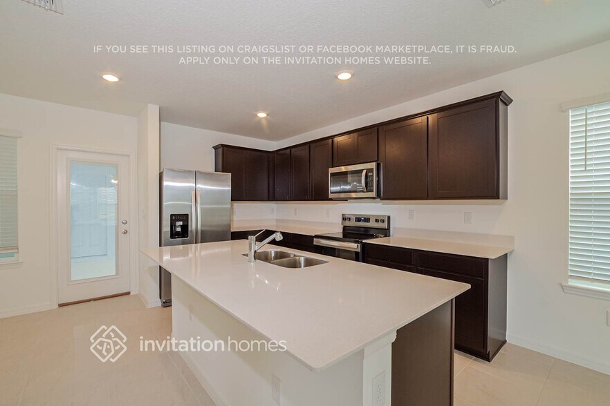 Building Photo - 5830 Sagebrush Aly