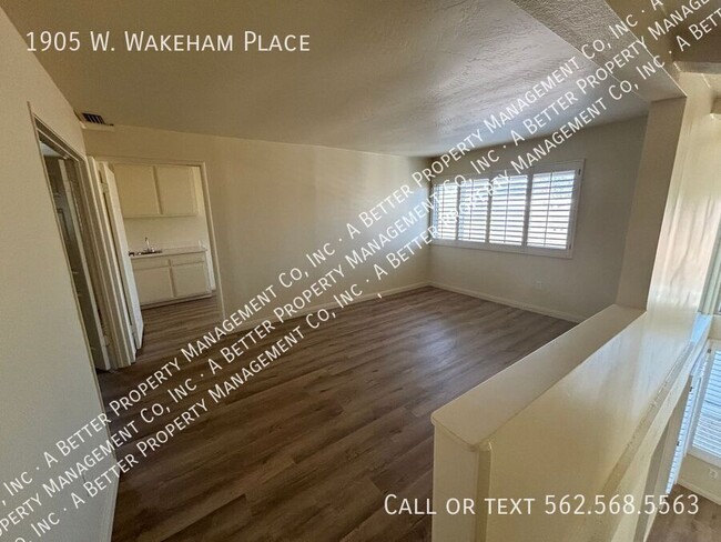 Building Photo - 3 Bed 2 Bath TOWNHOUSE w/Patio, Double Car...