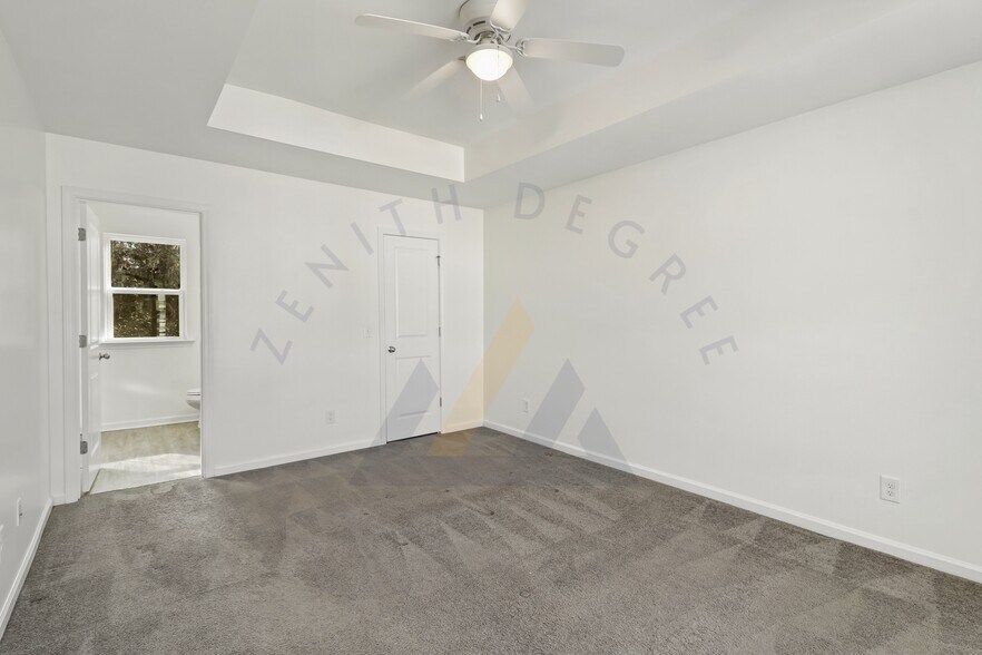 Building Photo - 206 Plumgrass Way