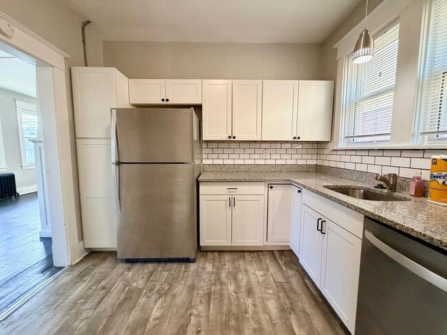 Building Photo - 224 Ingram Ave