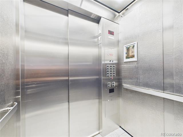 Building Photo - 3100 E Cherry Creek S Dr