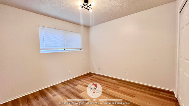 Building Photo - Completely Remodeled 2bd/1bth Included Wat...