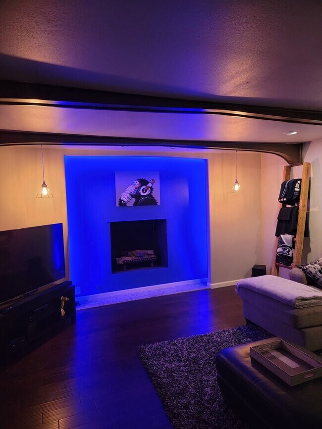 Building Photo - Executive Home in Wilemans Belle Isle