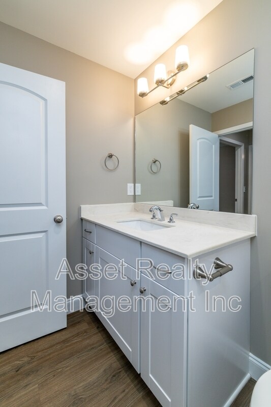 Building Photo - 112 Bennett Ln