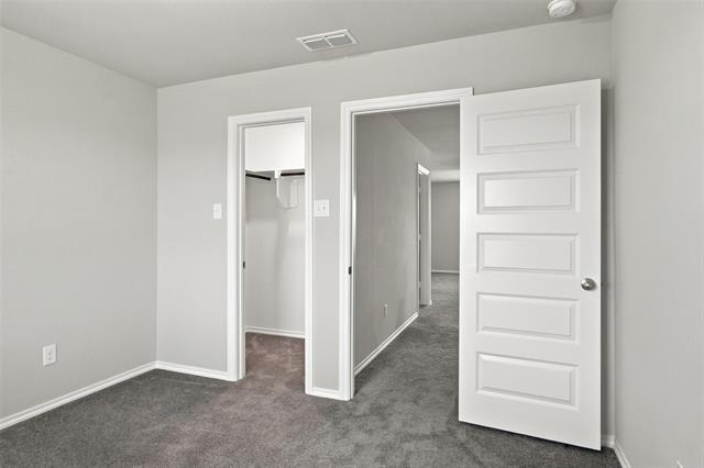 Building Photo - 944 Ravenwood Ln