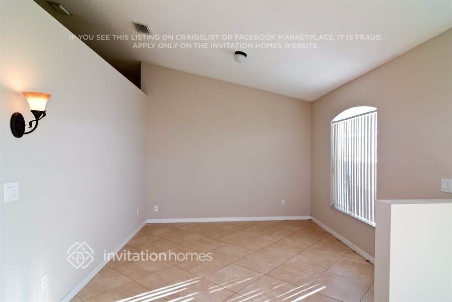 Building Photo - 5316 NW Acmar Ct