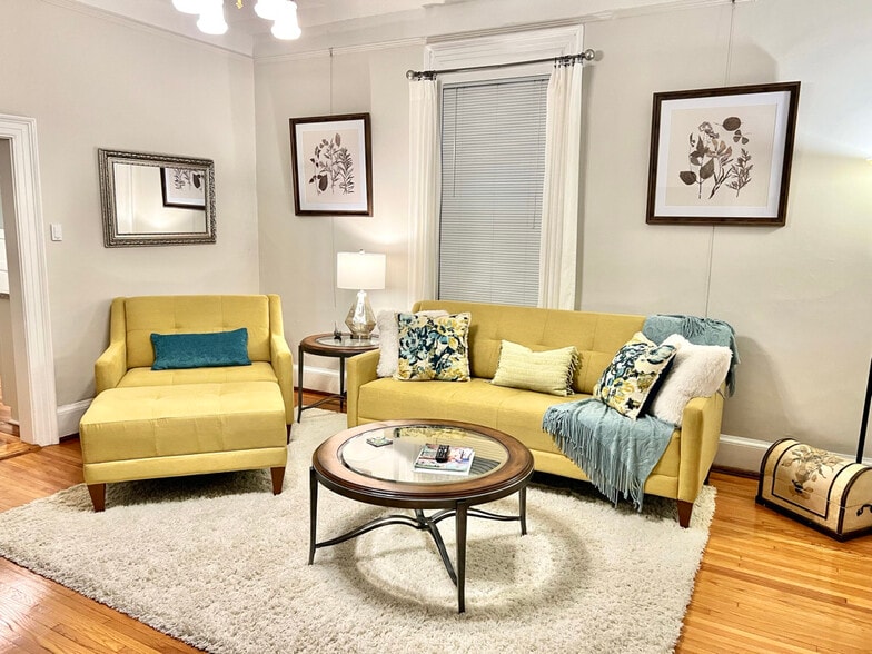 Apartment A - 409 Euclid Ave