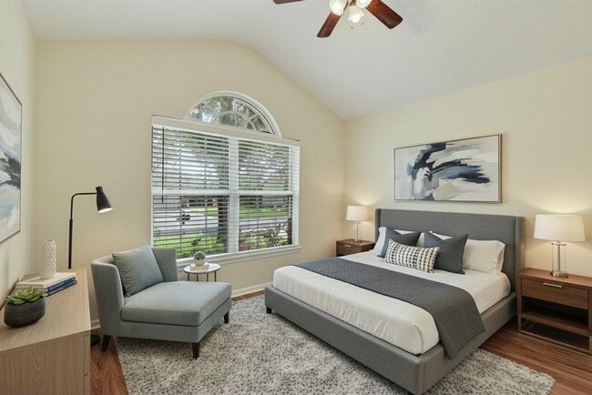 Building Photo - 1727 Canopy Oaks Dr