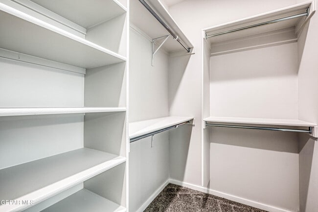 Building Photo - 916 Pettus Pl
