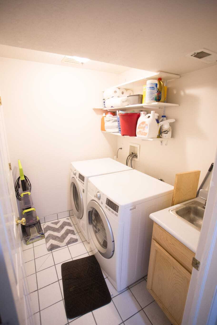 Building Photo - 1599 S Main St