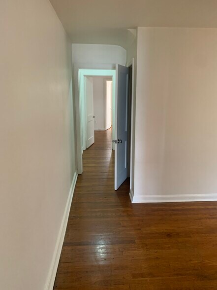 Building Photo - 59 Fairview Rd