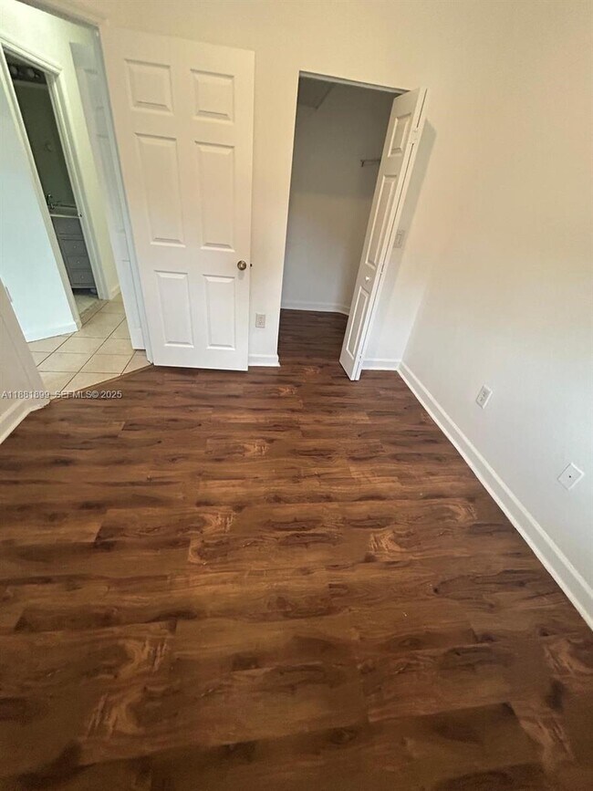 Building Photo - 1650 NE 33rd Ave